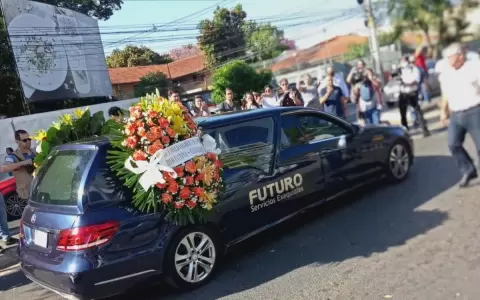 Emotiva despedida a Humberto Rubin frente a radio �andut�