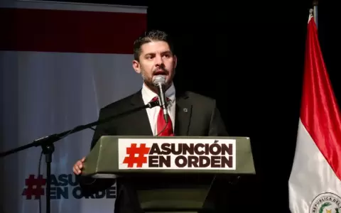 "Nenecho" present� informe de gesti�n e intent� justificar falencias