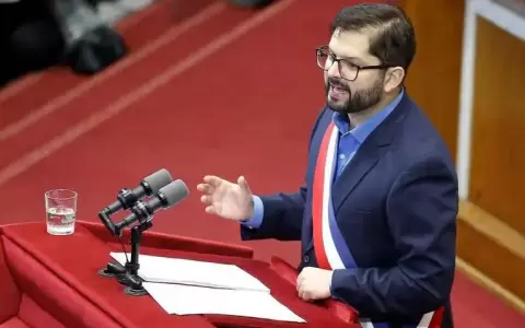 Chile: aumenta el rechazo a la nueva Constituci�n y cae la aprobaci�n de Boric a su punto m�s bajo