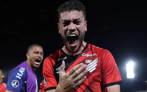 Athletico Paranaense elimina a Libertad con un gol sobre el final