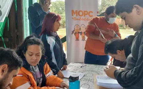 Inicia el proceso de pago por compensaci�n a pescadores del Ba�ado Tacumb�
