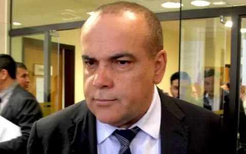 Informe de Abdo refleja que vive en �Maritolandia�, tirote� diputado