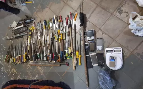 Incautan armas blancas y celulares durante requisa en penitenciar�a de Misiones