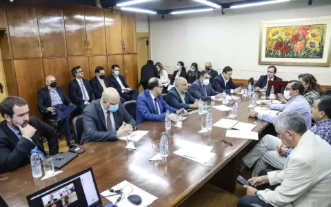 Ejecutivo acompa�a proyecto para fusionar Fondo Ganadero al BNF