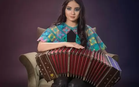 "Siempre cantar", nuevo disco de Mar�a Isabel Vera