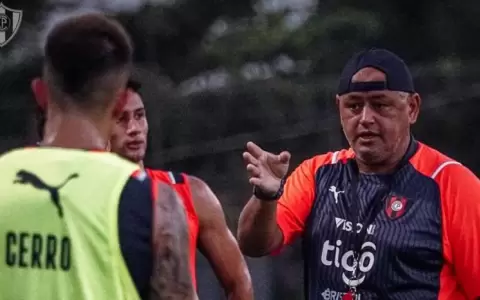 Arce: �Si cambian al preparador f�sico, yo tambi�n deber�a irme�