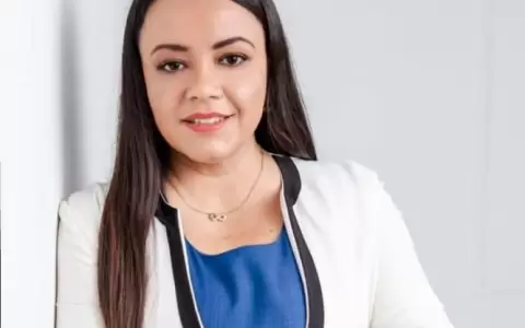 Clarita Mart�nez: �Los pol�ticos priorizan sus campa�as antes que la gesti�n p�blica�