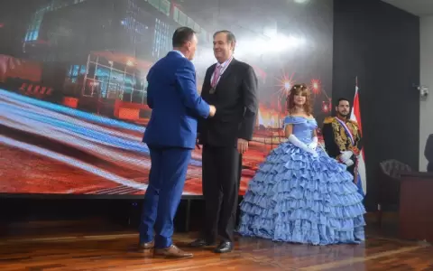 Reconocen a deportistas en el "D�a del Profesional de Educaci�n F�sica y T�cnicos"