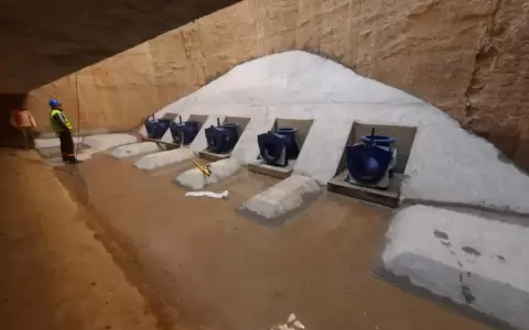 Asunci�n: instalan equipos electromec�nicos en futura planta de tratamiento de aguas residuales