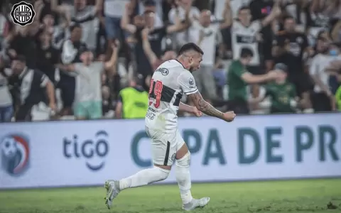 Olimpia supera con lo justo a Guaire�a y escala a la cima