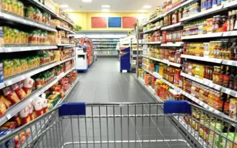 Recomiendan deducibilidad del 100 % de IVA supermercados