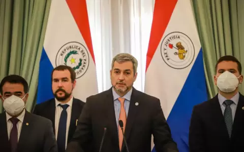 En intento por aminorar crisis, Gobierno anuncia que pasaje no subir� hasta fin de a�o