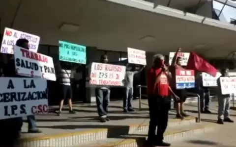 Protestan contra 600 despidos en IPS y exigen reponer a desvinculados