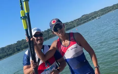 �scar Santos a la final del Campeonato Mundial de Remo