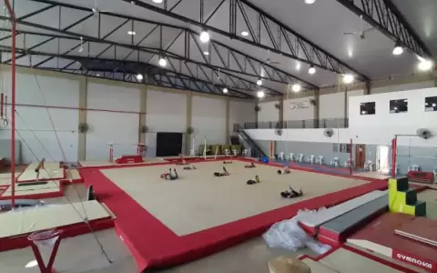 Condenan a 5 a�os por abuso a profesor de gimnasia