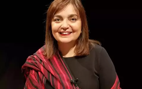 La mujer que quiere seguir los pasos de su padre en la Santa Sede