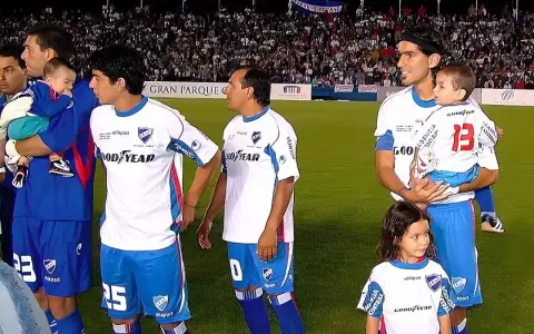Luis Su�rez anuncia preacuerdo con Nacional