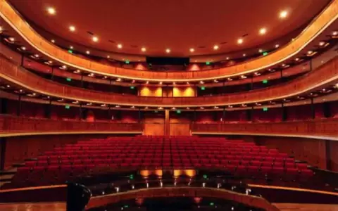 "Dramatur" propone otra visita guiada por el Teatro Municipal de Asunci�n