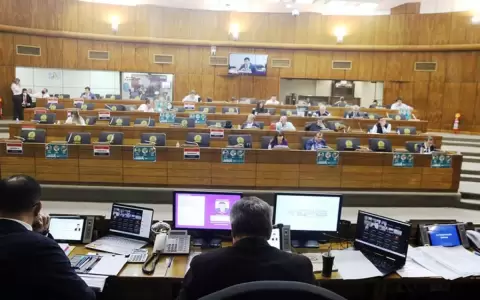 Diputados posterga estudio de castigo a legisladores raboneros