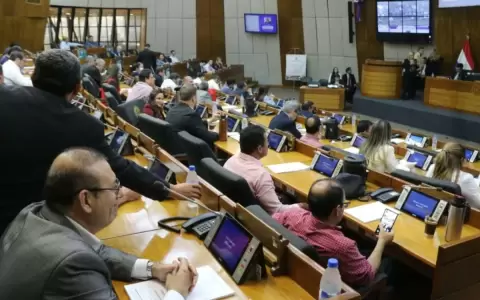 Diputados suspende una vez m�s an�lisis de juicio a Qui��nez