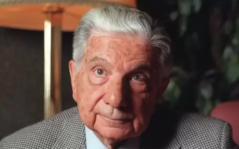 Aparecen libros de una de las bibliotecas perdidas de Augusto Roa Bastos