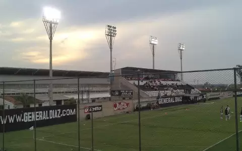 Bochornosa programaci�n en el f�tbol de ascenso