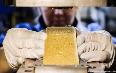 UE aprueba embargo a importaciones de oro de Rusia por invasi�n de Ucrania