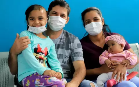 Ni�a se recupera con �xito de primera cirug�a de epilepsia en un hospital p�blico