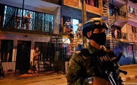 Militarizaci�n en Am�rica Latina: eternizando a las Fuerzas Armadas se debilita a la Polic�a