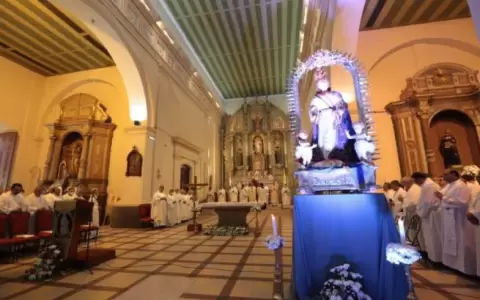 Arzobispo conden� corrupci�n que "priva de vida plena a sectores m�s vulnerables"