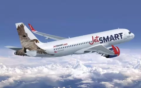 Aerol�nea de bajo costo aterriza en Paraguay