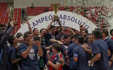 �Cerro Porte�o se consagra heptacampe�n de la Liga Premium!