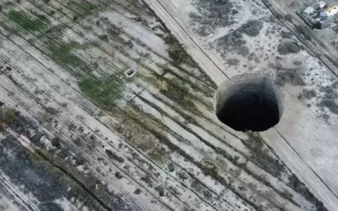Alarma por un inmenso agujero que apareci� en Chile: investigan si lo caus� la miner�a