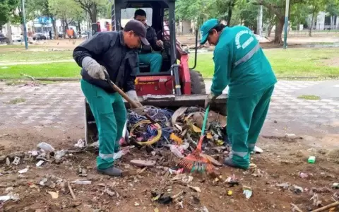Asunci�n festeja en medio de la desidia y el olvido