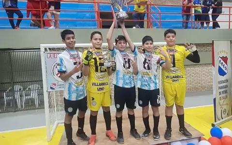 �Villarrica se consagra campe�n invicto del Nacional C13!