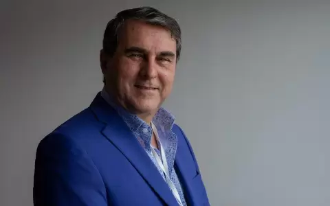 �Es el sue�o de cualquier candidato, que venga alguien a fracturar y a desplazar al Partido Colorado�
