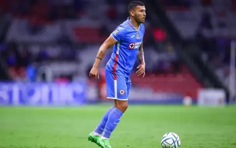 Juan Escobar evitar� la cirug�a tras rotura de ligamento cruzado