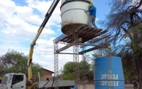 Brindan provisi�n de agua a dos comunidades ind�genas del Chaco