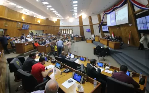 Falta de votos en Diputados, cerca de diluir juicio a fiscal general