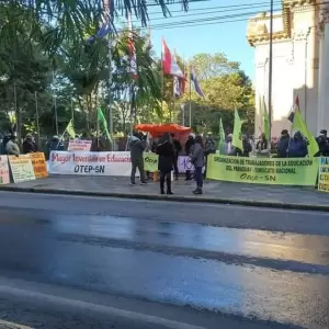 Docentes aseguran que "este Gobierno atropella constantemente los derechos"