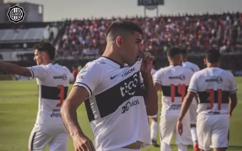 Olimpia se pasea en el Bosque y se impone ante Cerro Porte�o