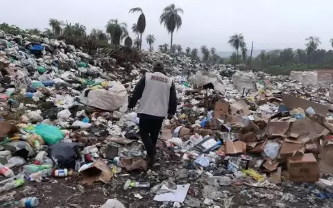 Reciclador encuentra tirado el cuerpo sin vida de un beb�