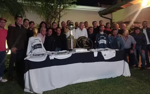 Art�fices de la Libertadores 2002 conmemoran la hist�rica conquista