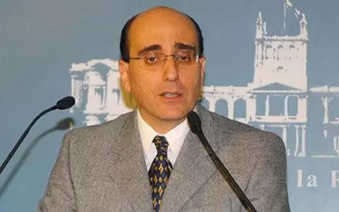 Para analista, embajador de EE. UU. actu� "como si estuviera frente a una Rep�blica bananera"