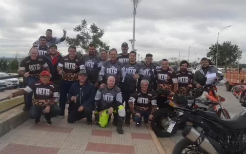 La expedici�n Hito Challenge con largada simb�lica en la Costanera