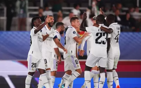 Real Madrid supera a Eintracht Frankfurt y levanta la Supercopa