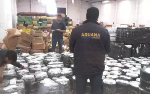 Aduanas incauta m�s de 2.000 suplementos nutricionales que ingresaron de contrabando