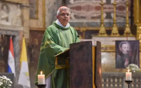 Adalberto Mart�nez ofici� su primera misa como cardenal