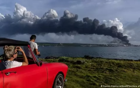 Incendio de tanques de combustible en Cuba est� �controlado�, anuncian bomberos