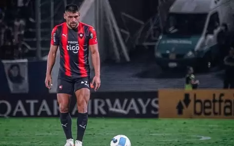 Juan Pati�o se disculpa tras violenta reacci�n contra hinchas
